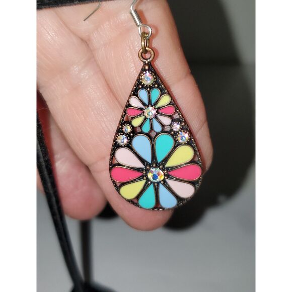 Enameled Hippie Boho Pierced Earrings Dangle Drop Handmade Flower 60's Style - Picture 2 of 7